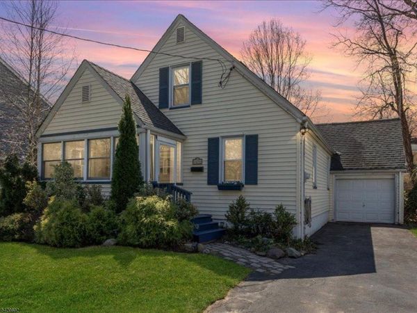 21 Mohawk Drive, Cranford, NJ 07016