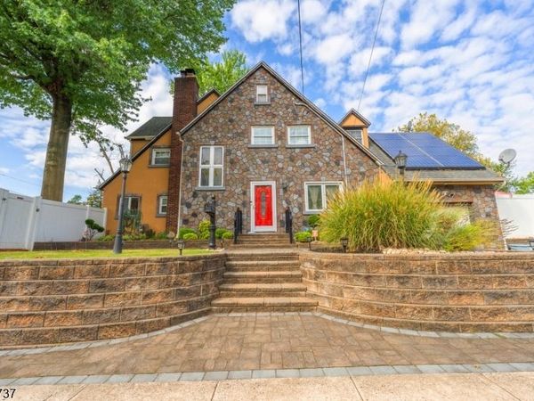 426 Walnut St, Roselle, NJ 07203