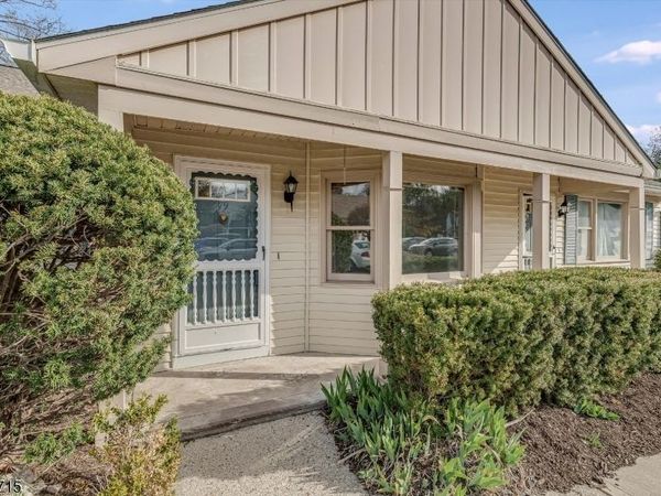 79 Carriage Ln, Sparta, NJ 07871