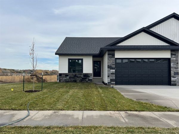 100 Kinsey Street, North Liberty, IA 52317