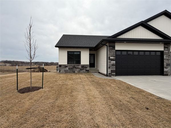 100 Kinsey Street , North Liberty, IA 52317