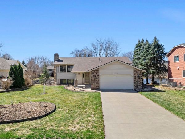 5903 David Court, Shoreview, MN 55126