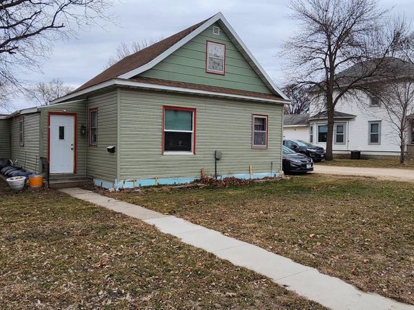 131 E Schlieman Avenue , Appleton, MN 56208
