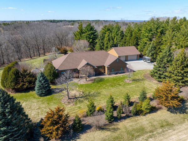 30915 Hay Creek Hills Drive, Red Wing, MN 55066