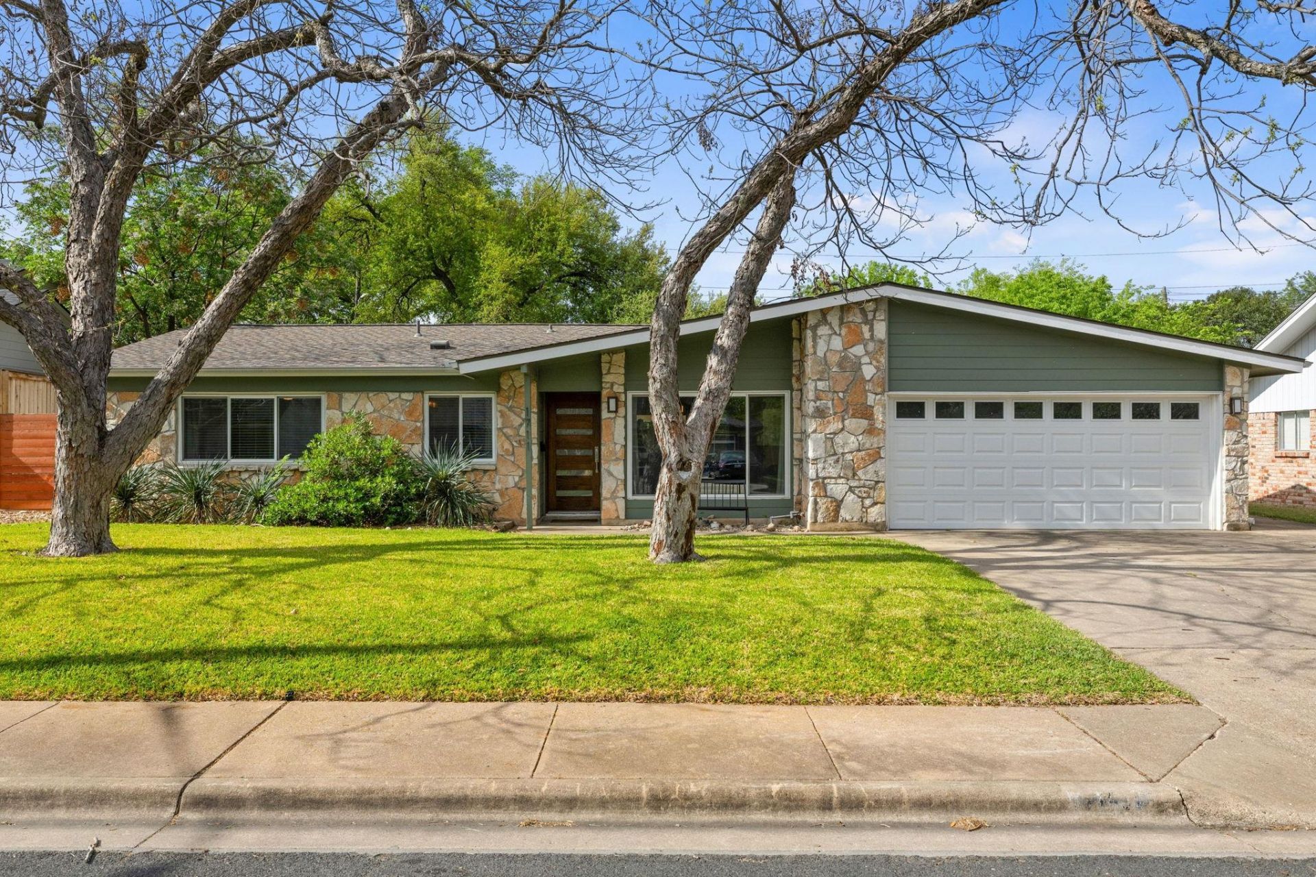1711 Belford Dr, Austin, TX 78757 Main Photo