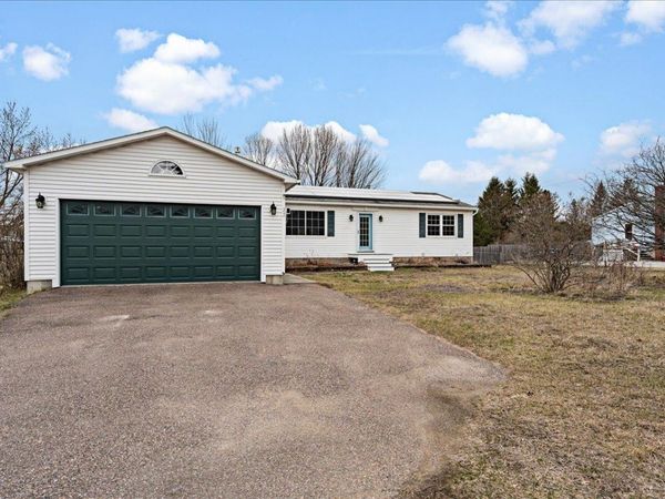 33 Russell Circle, Milton, VT 05468