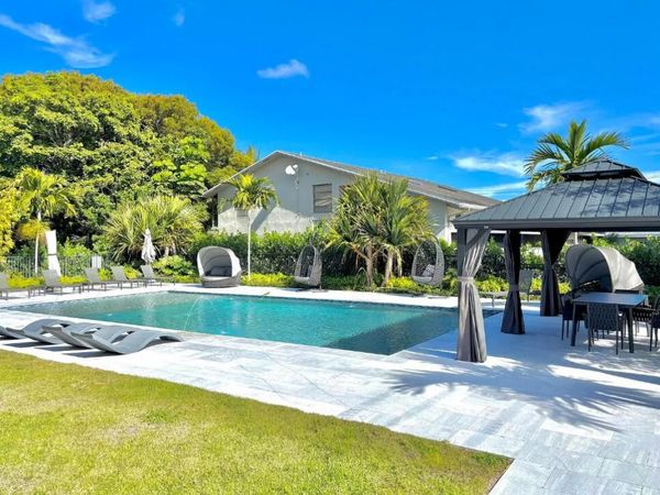 663 Dover Street, Unit 10, Boca Raton, FL 33487