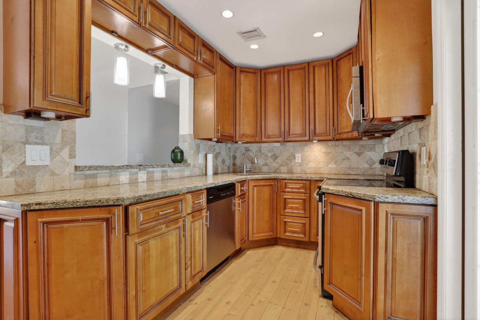 5265 NE 15th Avenue, Pompano Beach, FL 33064 Photo