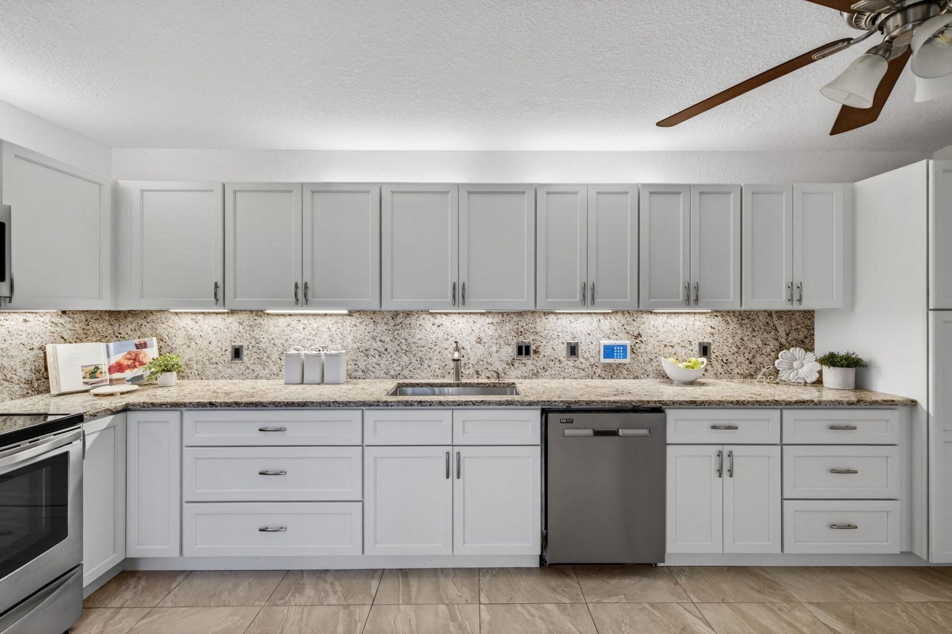 9101 SW 19th Place, Unit A, Davie, FL 33324 Photo