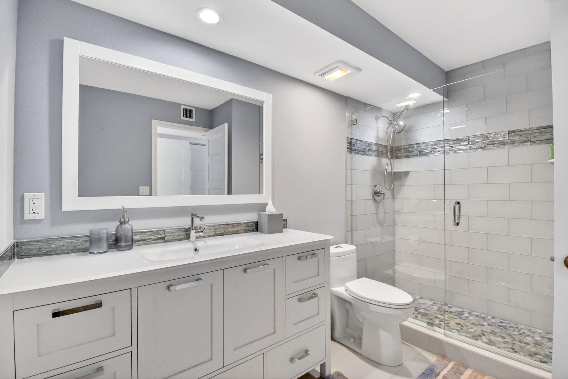 5540 N Ocean Drive, Unit 9b, Singer Island, FL 33404 Photo