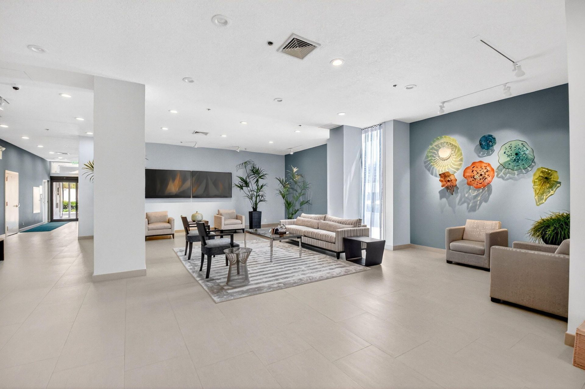 5540 N Ocean Drive, Unit 9b, Singer Island, FL 33404 Photo