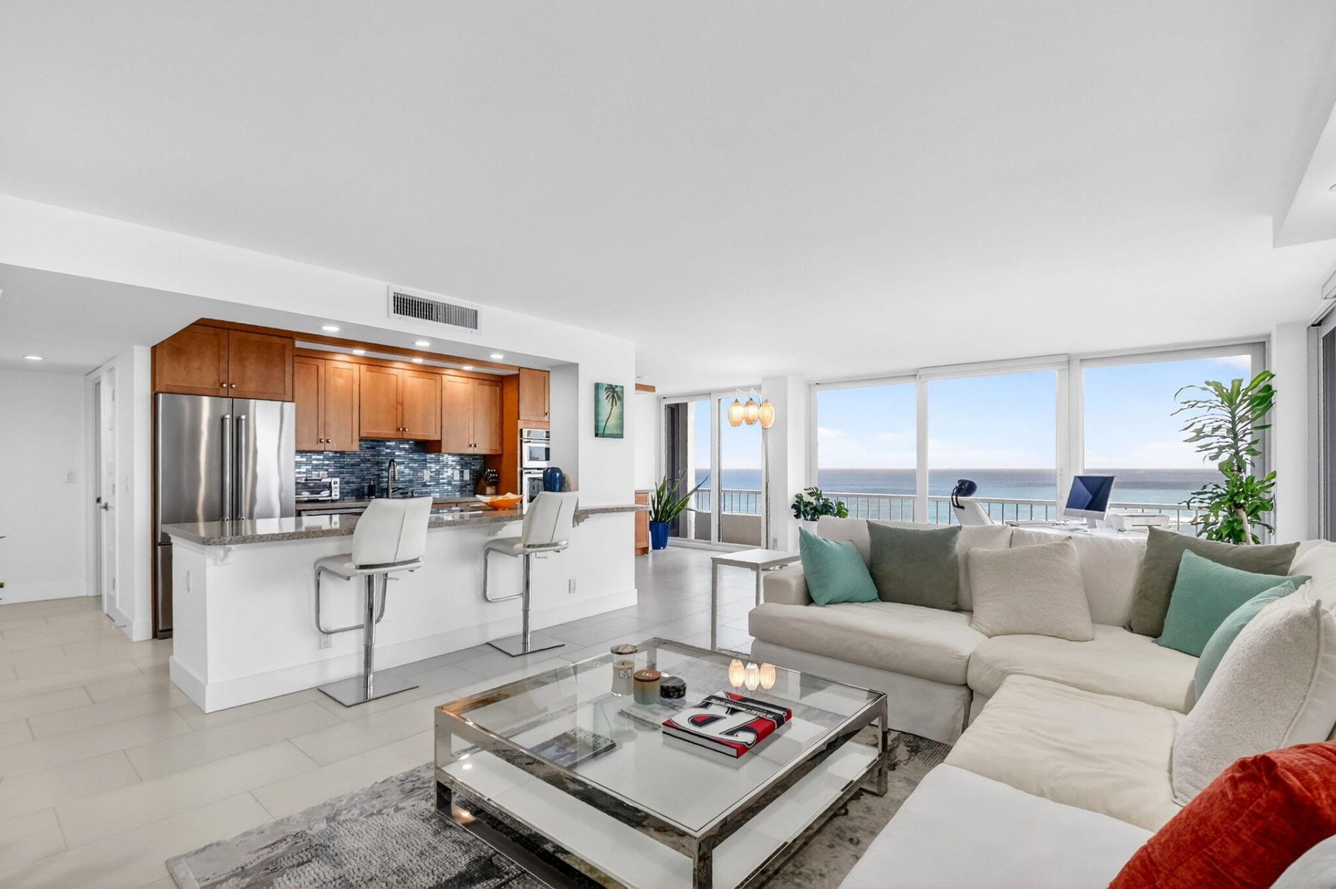 5540 N Ocean Drive, Unit 9b, Singer Island, FL 33404 Photo