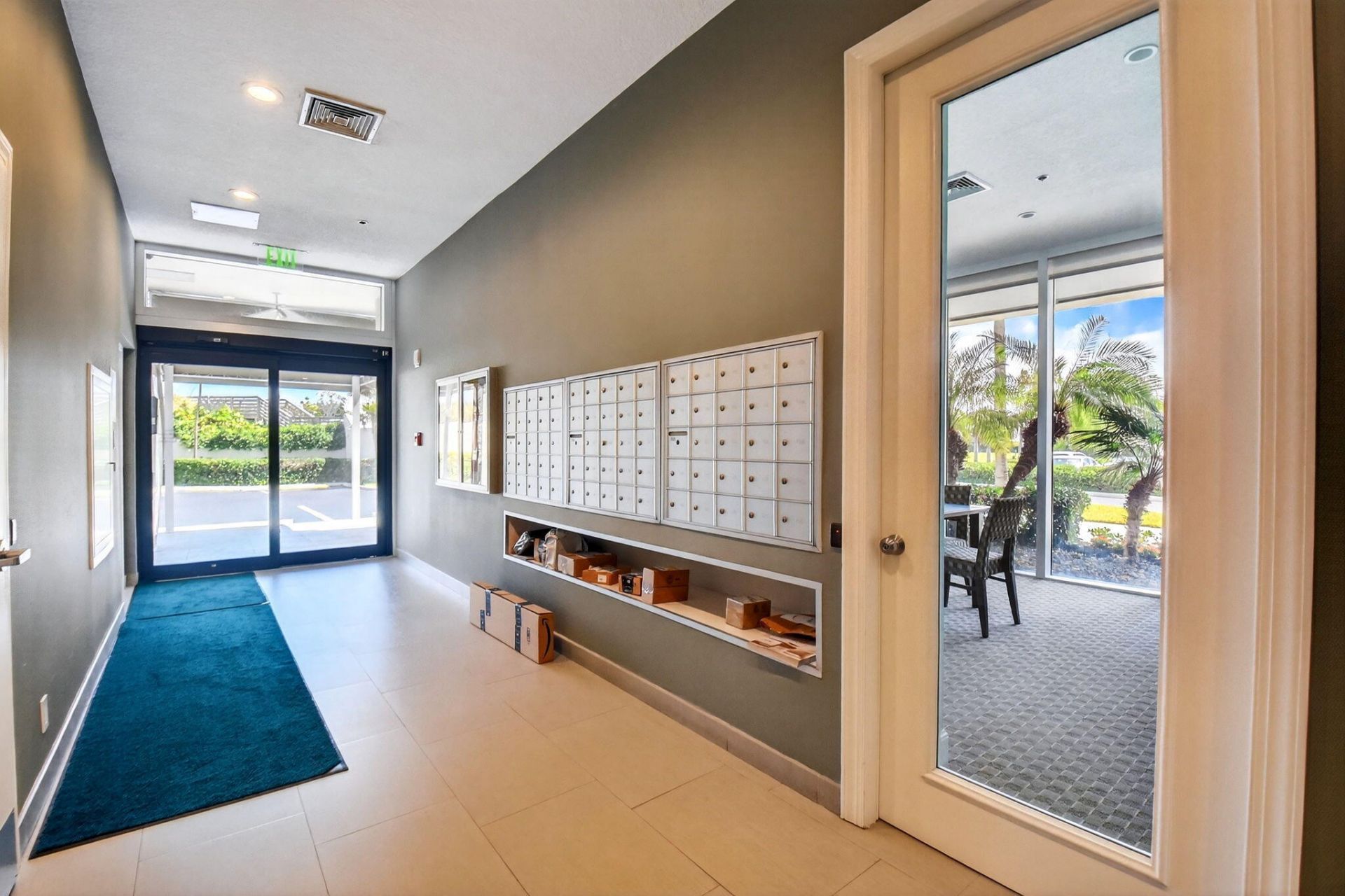 5540 N Ocean Drive, Unit 9b, Singer Island, FL 33404 Photo