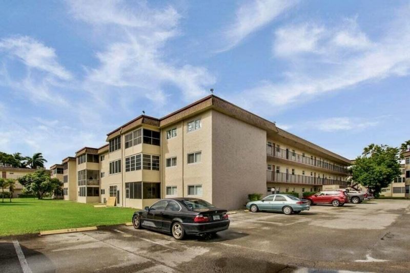 705 Lori Drive, Unit 104, Palm Springs, FL 33461 Photo