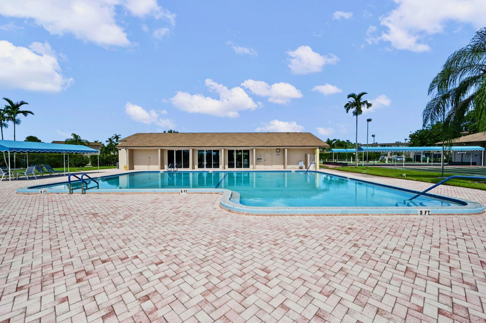 705 Lori Drive, Unit 104, Palm Springs, FL 33461 Photo