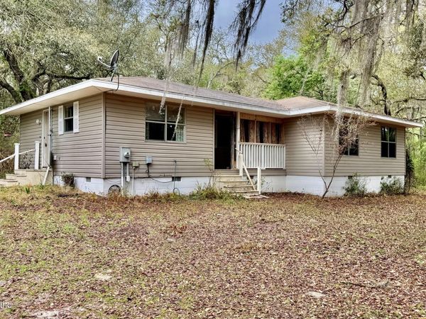 116 JAMES Avenue, Interlachen, FL 32148