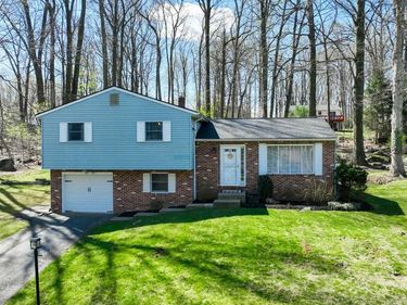 95 VILLAGE ROAD, ETTERS, PA 17319