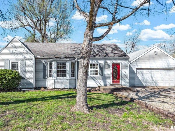 1525 E HENDRYX Lane, Peoria, IL 61615