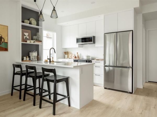 1075 Tillicum Rd , Unit 311, Esquimalt, BC V9A 2A4