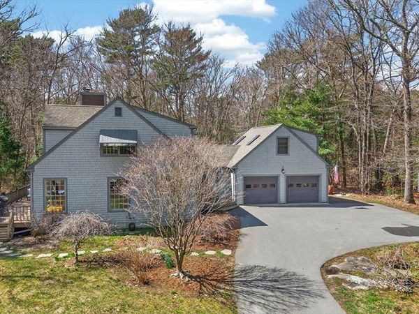 46 Abner Potters Way, Dartmouth, MA 02748