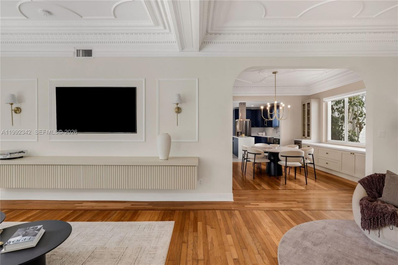 320 NE 88th St , El Portal, FL 33138 Photo