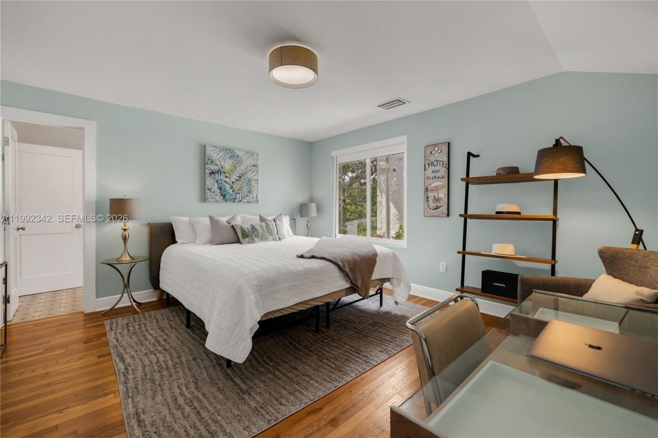 320 NE 88th St , El Portal, FL 33138 Photo