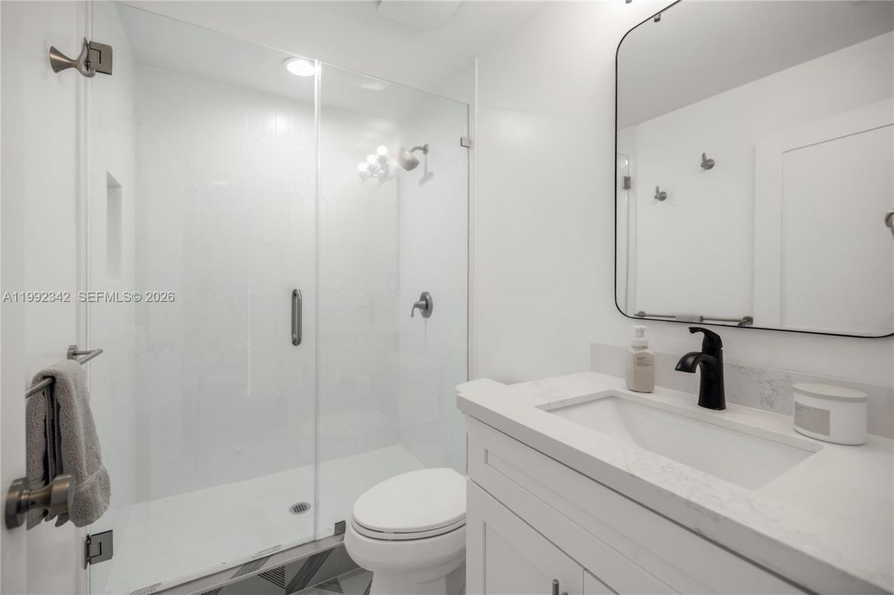 320 NE 88th St , El Portal, FL 33138 Photo