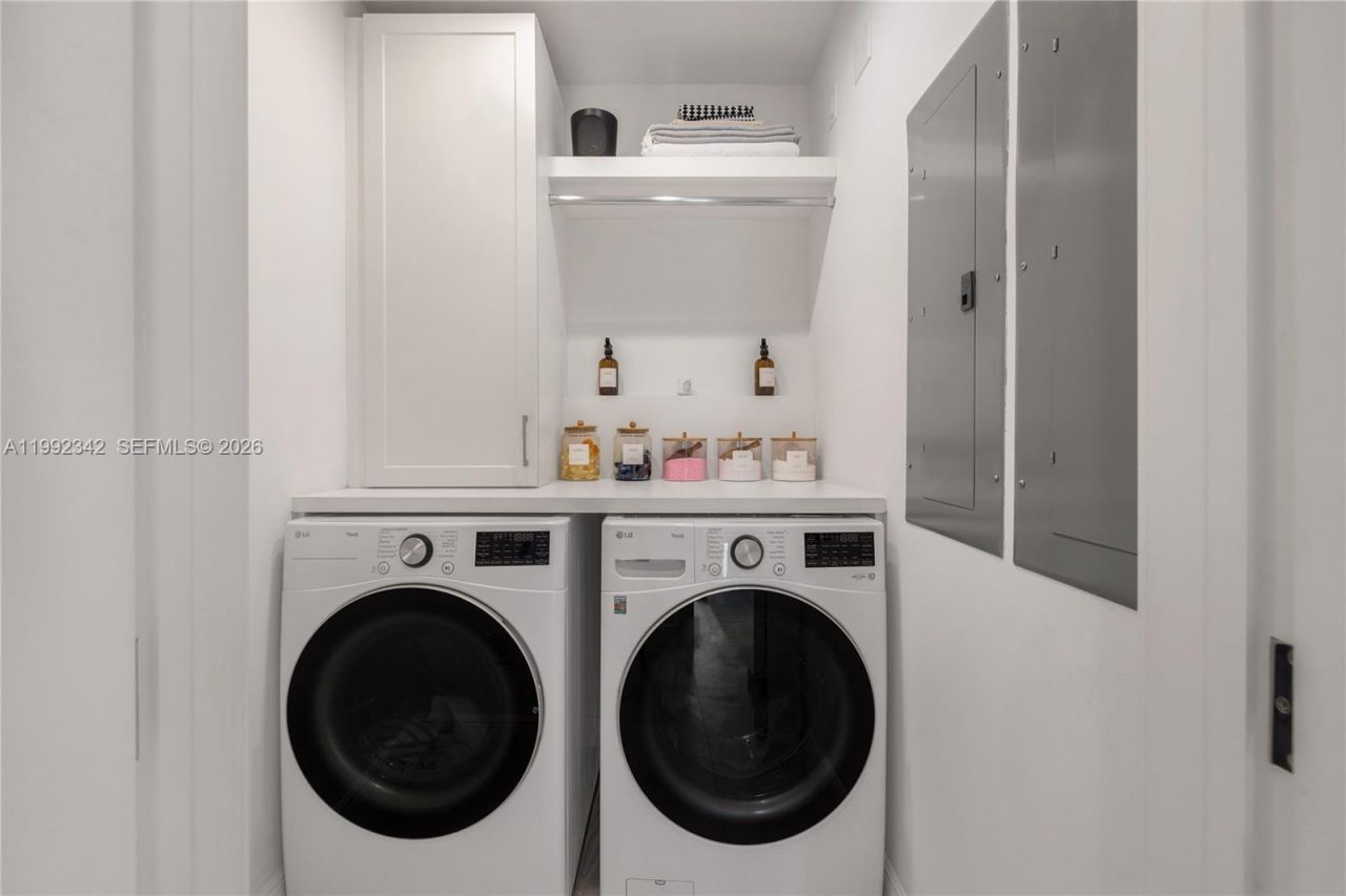 320 NE 88th St , El Portal, FL 33138 Photo