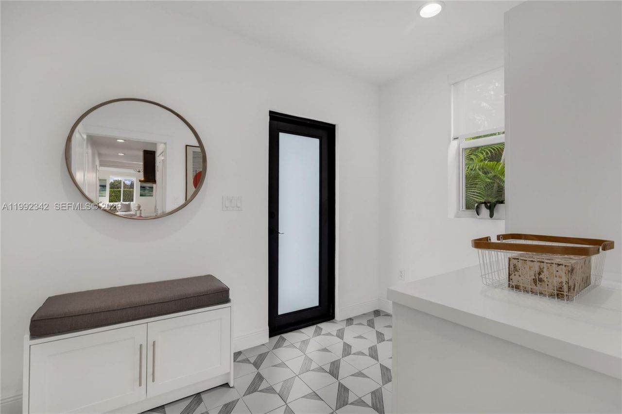 320 NE 88th St , El Portal, FL 33138 Photo