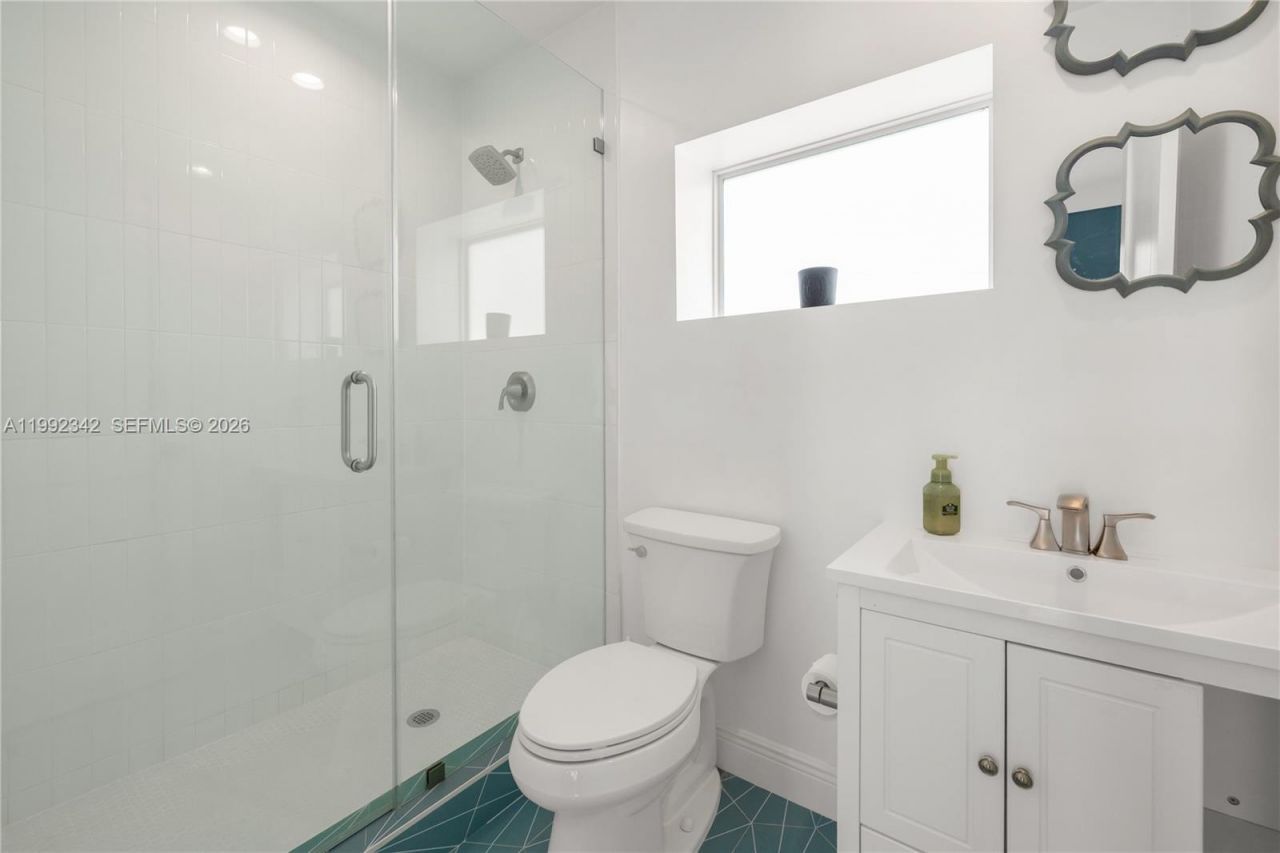 320 NE 88th St , El Portal, FL 33138 Photo