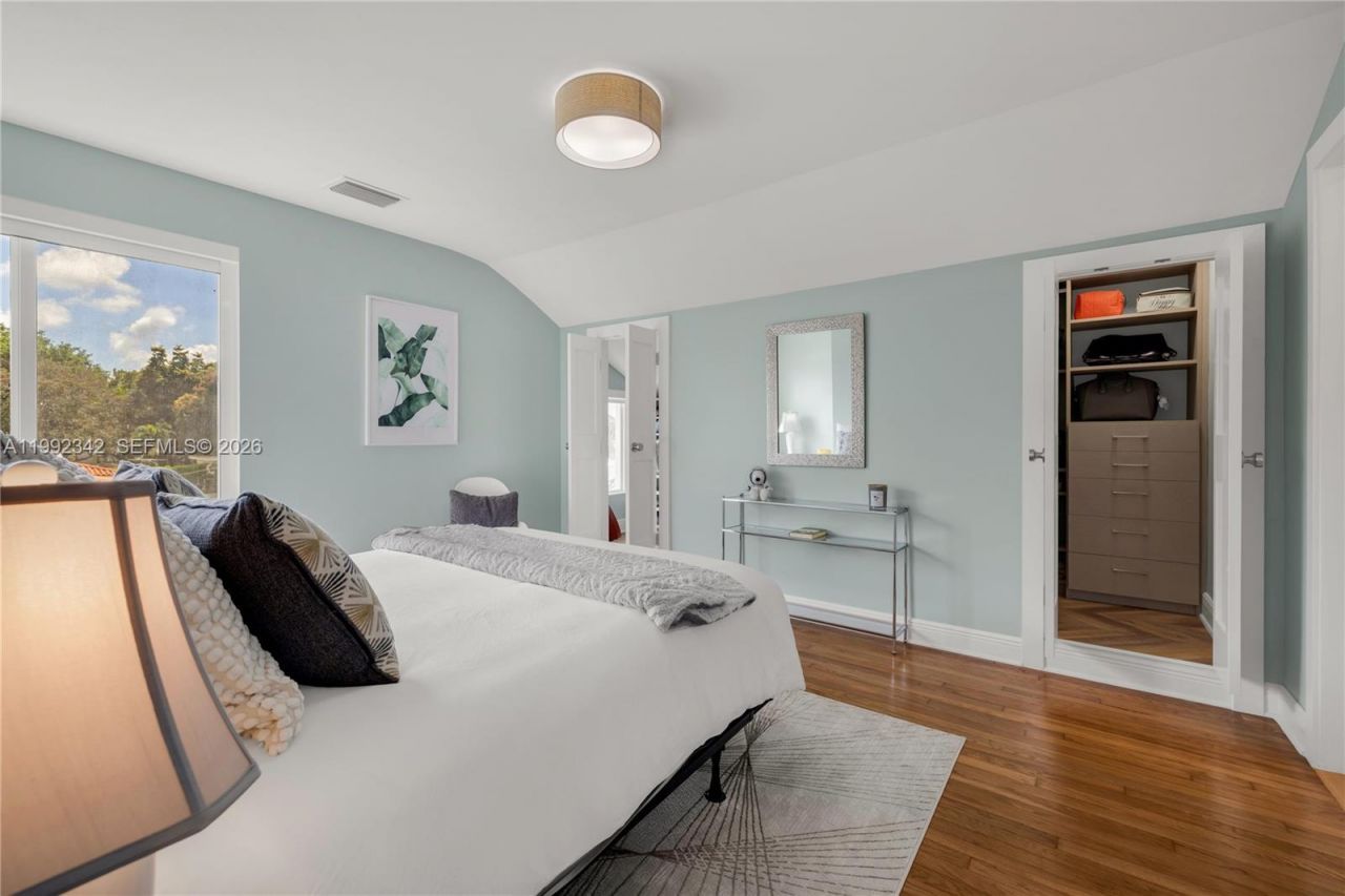 320 NE 88th St , El Portal, FL 33138 Photo