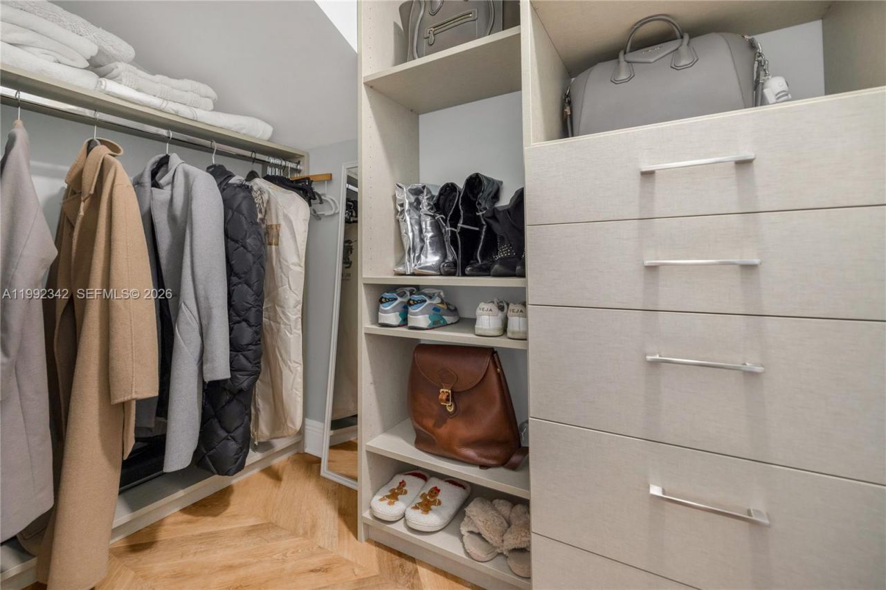 320 NE 88th St , El Portal, FL 33138 Photo