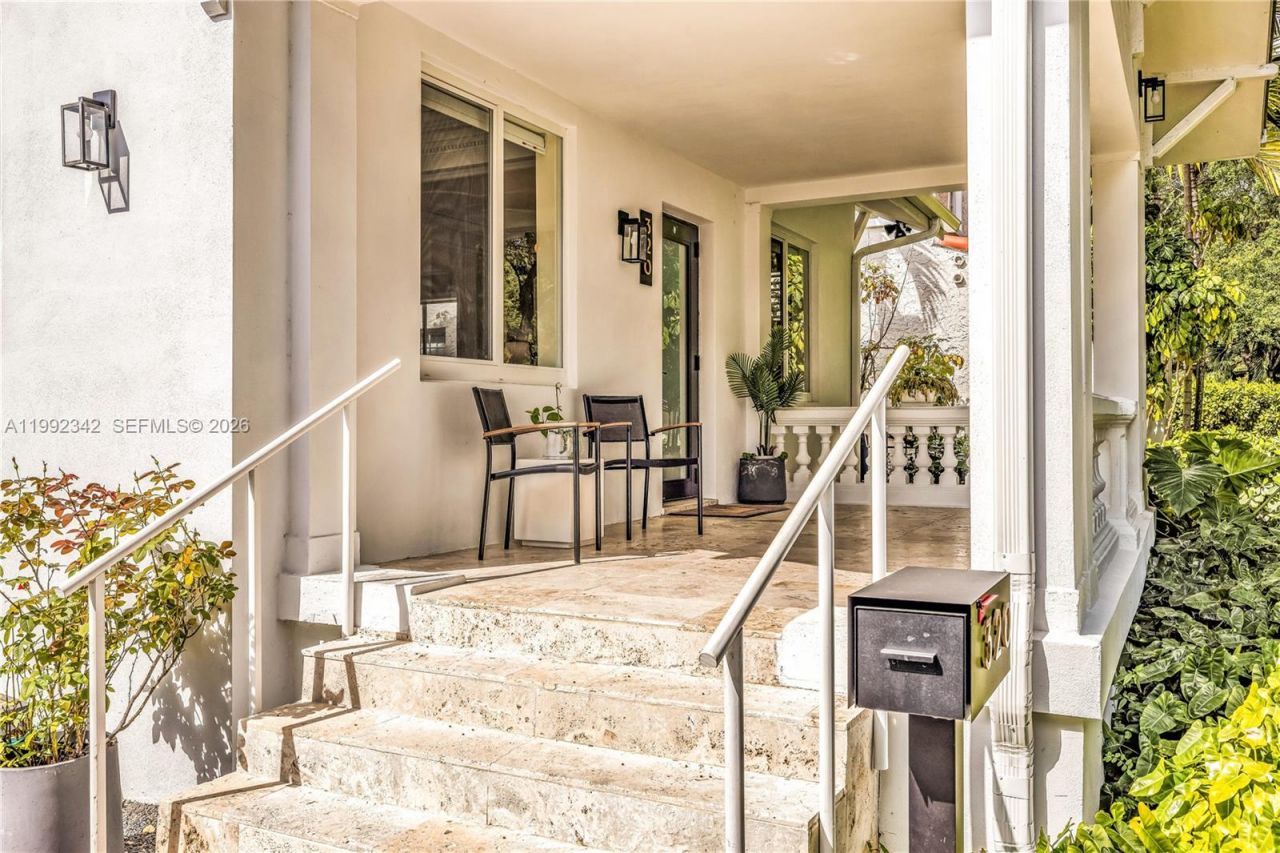 320 NE 88th St , El Portal, FL 33138 Photo