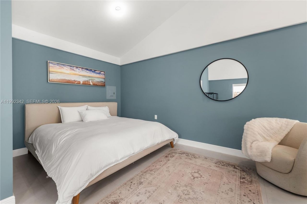 320 NE 88th St , El Portal, FL 33138 Photo