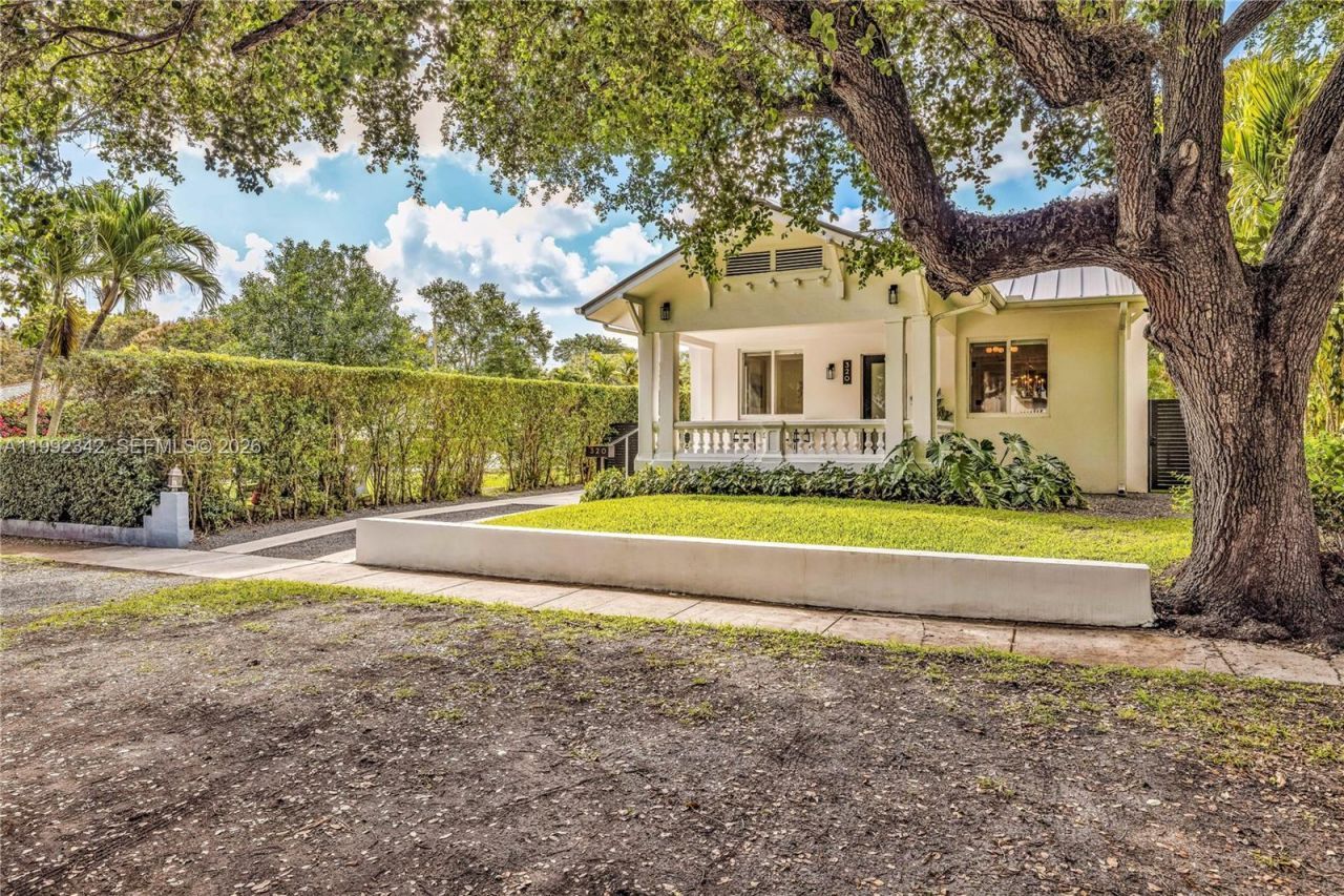 320 NE 88th St , El Portal, FL 33138 Photo