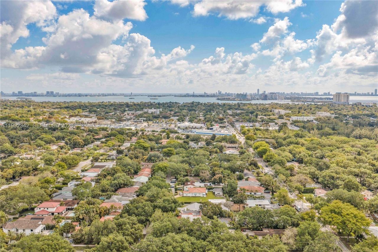 320 NE 88th St , El Portal, FL 33138 Photo