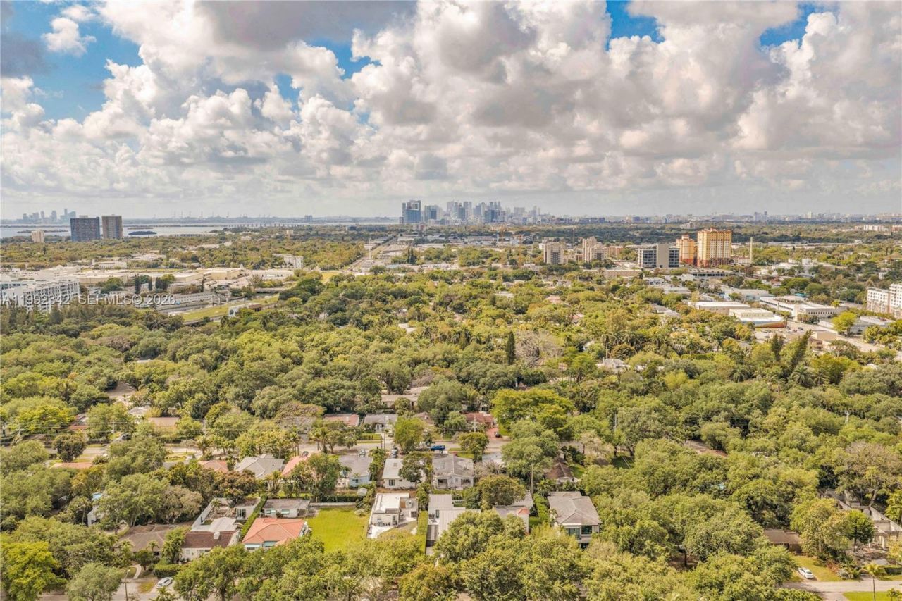 320 NE 88th St , El Portal, FL 33138 Photo