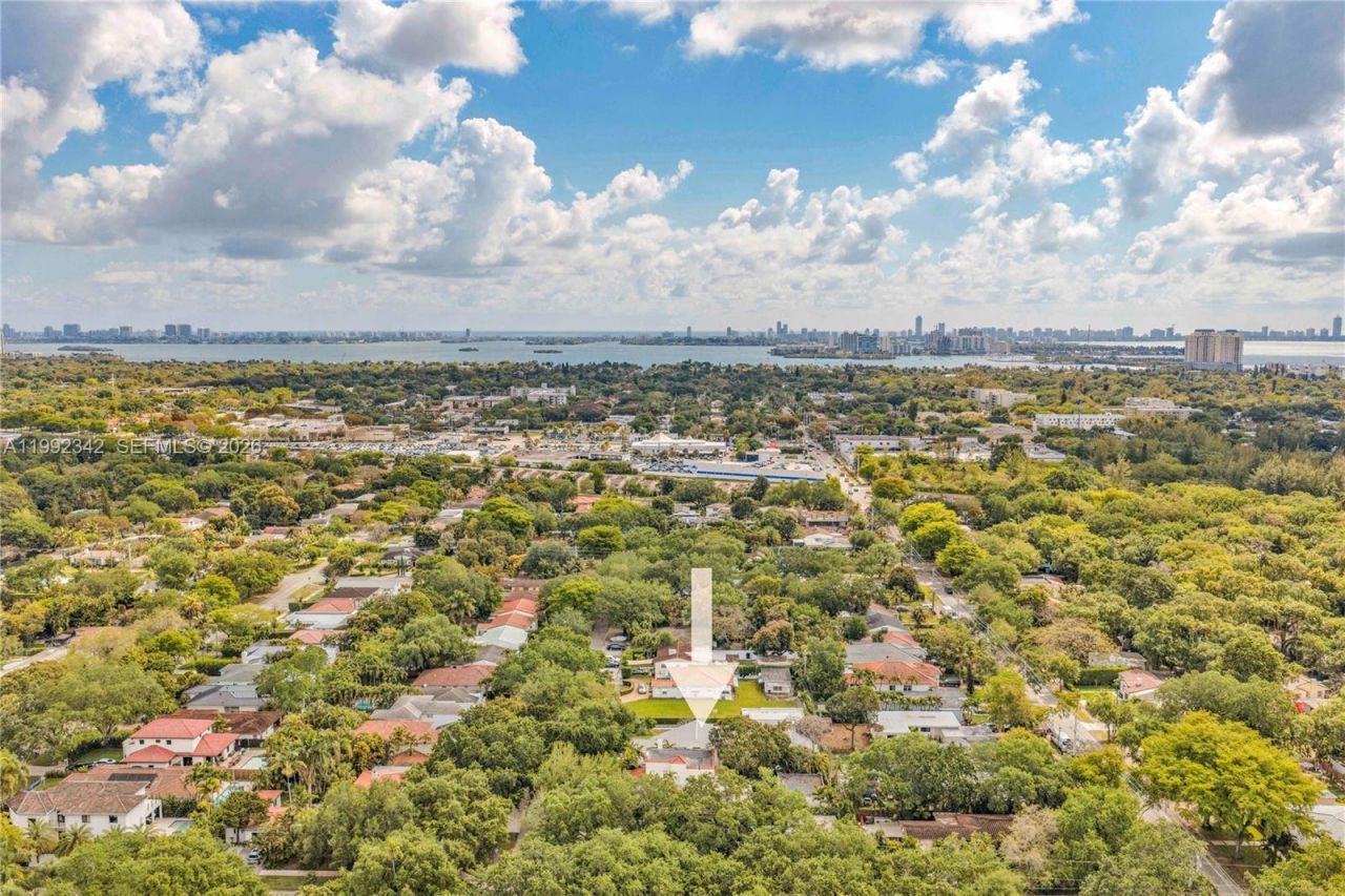 320 NE 88th St , El Portal, FL 33138 Photo