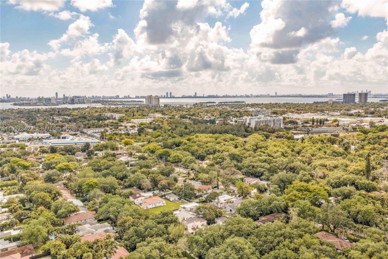 320 NE 88th St , El Portal, FL 33138 Photo