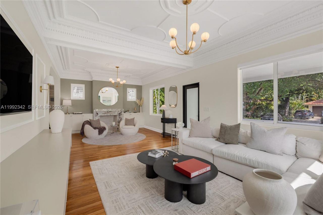 320 NE 88th St , El Portal, FL 33138 Photo