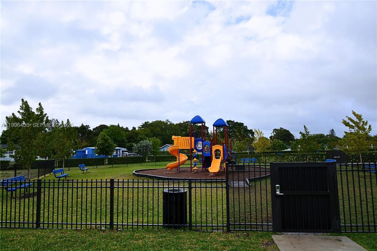 2375 NW 122nd Ter , Miami, FL 33167 Photo