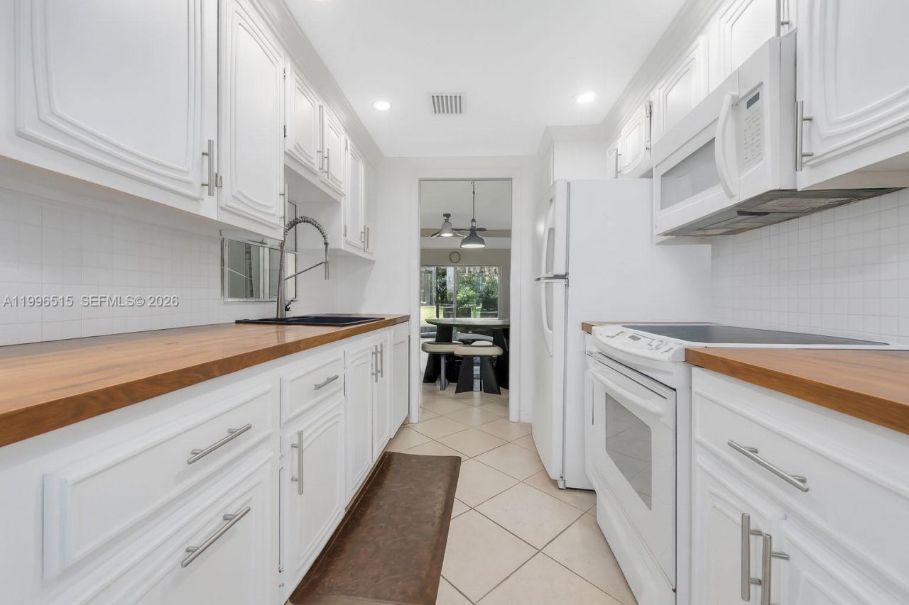 2300 SW 22nd Ave, Unit 109, Delray Beach, FL 33445 Photo