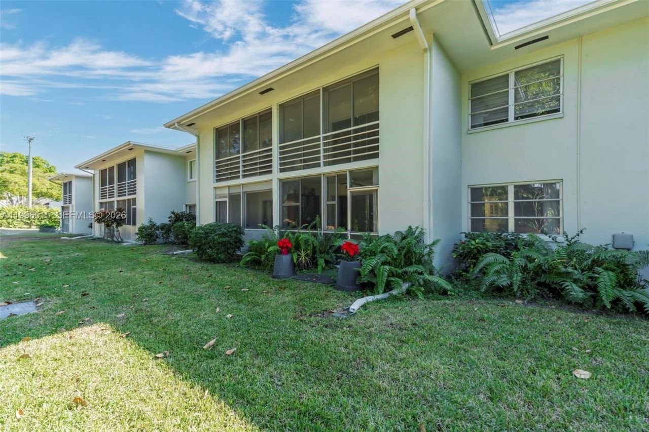 2300 SW 22nd Ave, Unit 109, Delray Beach, FL 33445 Photo