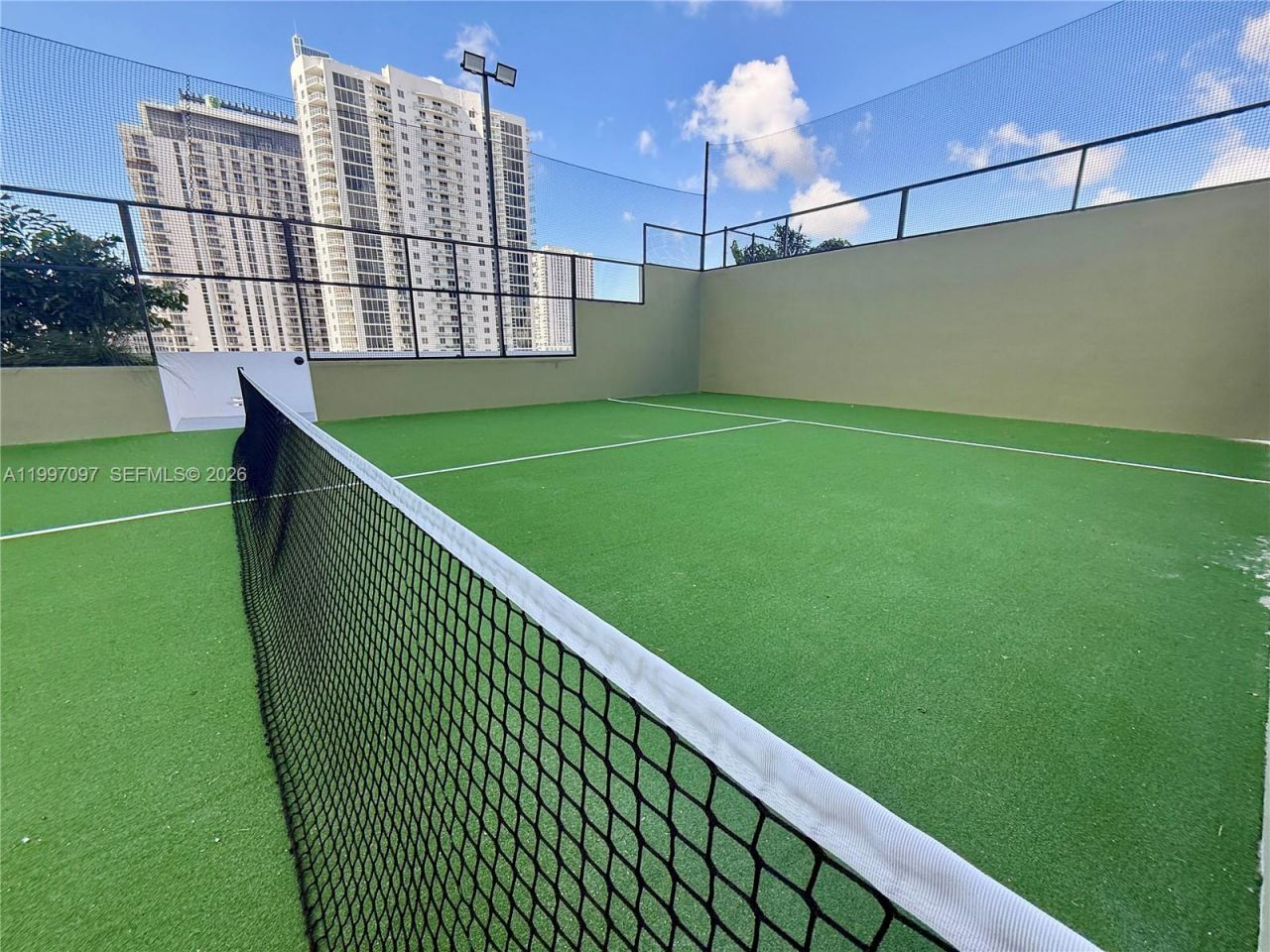 700 NE 24th St, Unit 606, Miami, FL 33137 Photo