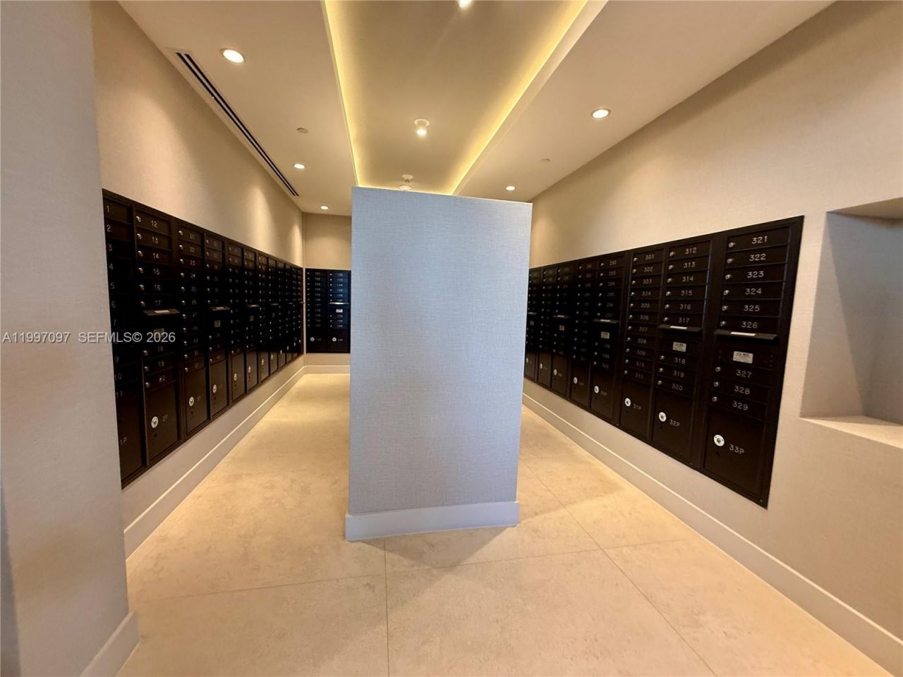 700 NE 24th St, Unit 606, Miami, FL 33137 Photo