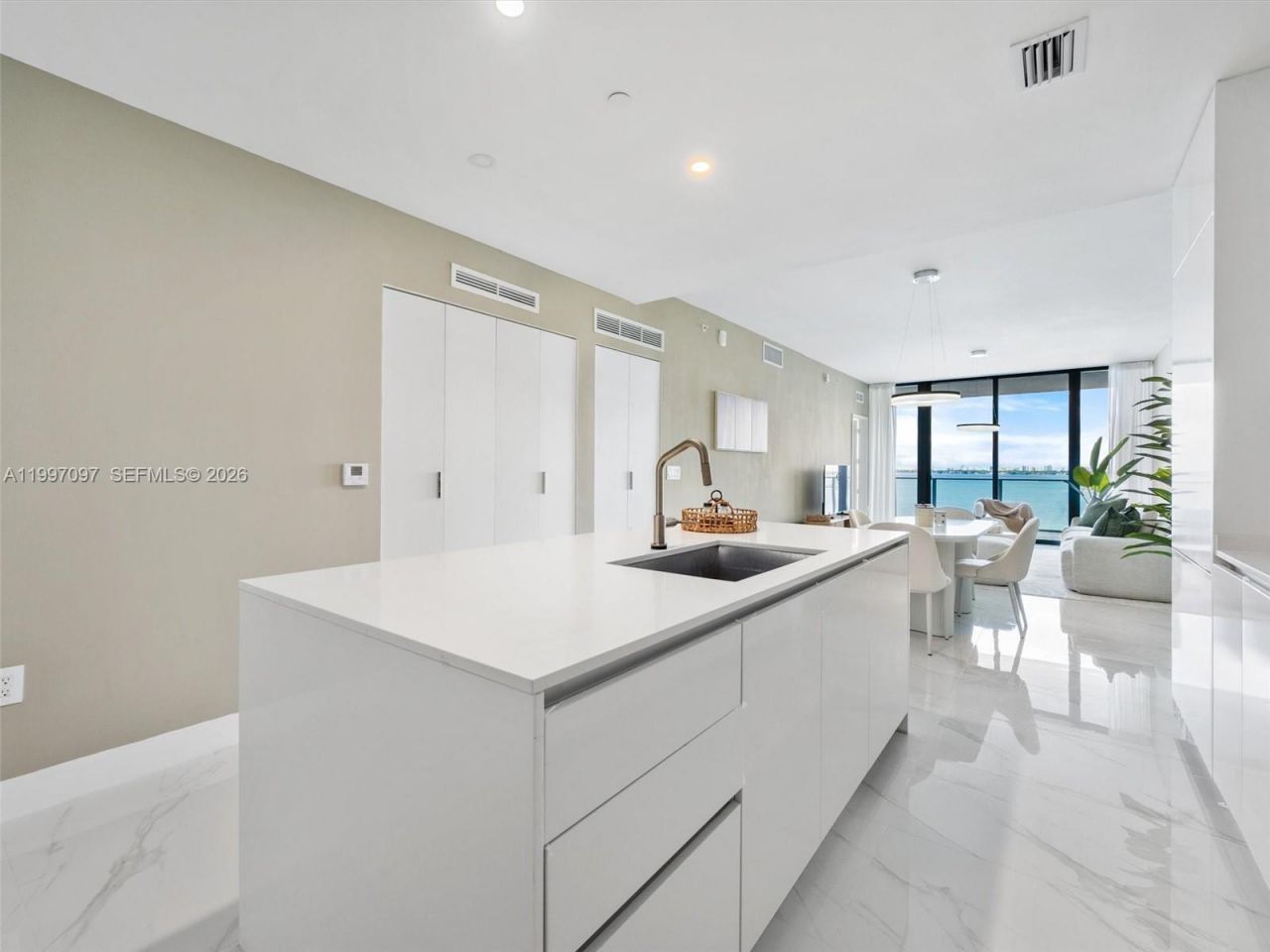 700 NE 24th St, Unit 606, Miami, FL 33137 Photo