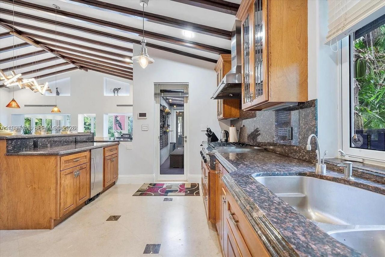 800 SW 12th, Fort Lauderdale, FL 33312 Photo