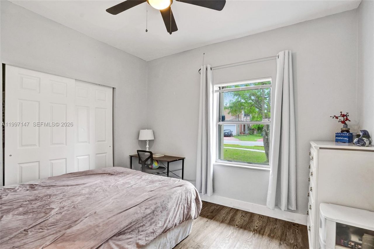 1201 NW 192nd Ln, Pembroke Pines, FL 33029 Photo