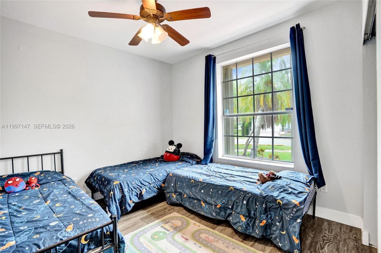 1201 NW 192nd Ln, Pembroke Pines, FL 33029 Photo