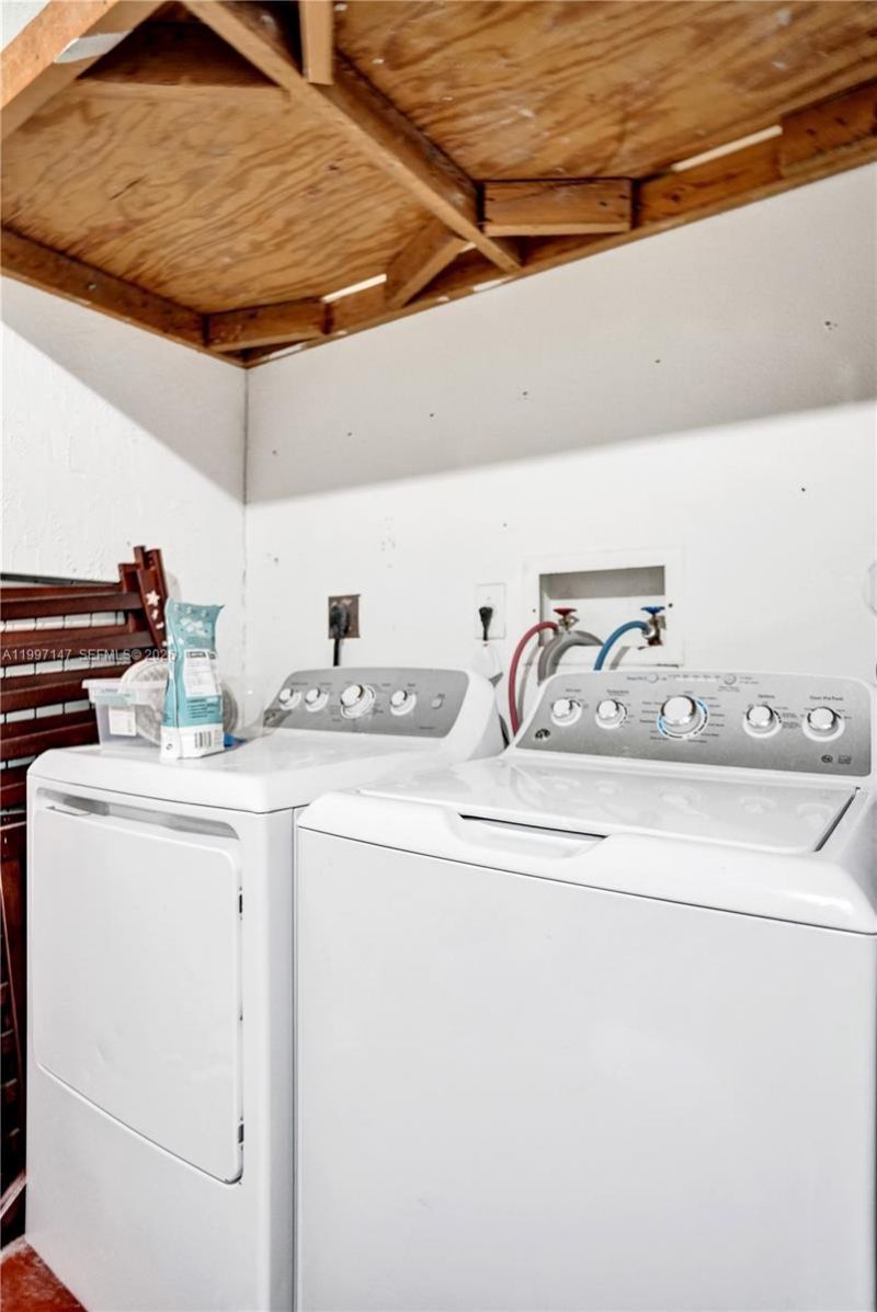 1201 NW 192nd Ln, Pembroke Pines, FL 33029 Photo